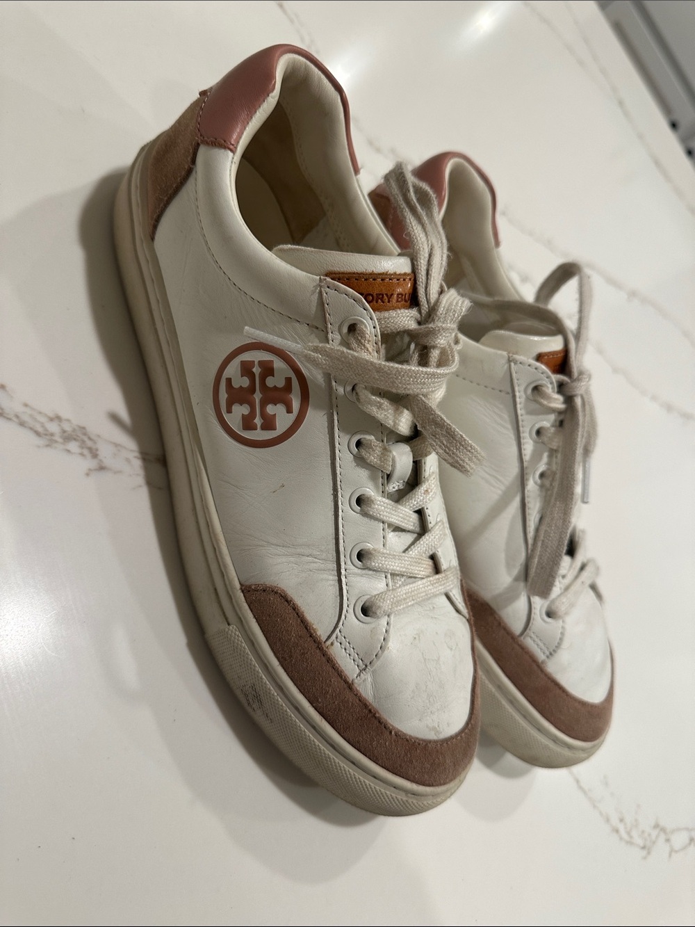 Tory Burch woman’s White Leather Sneakers with Dusty Rose Accents